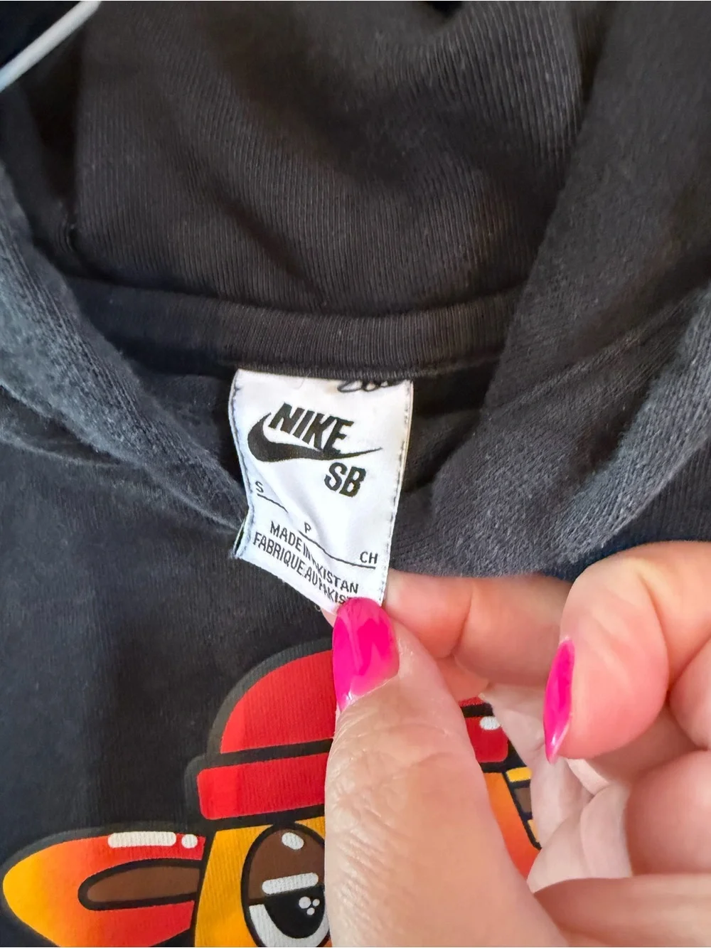Nike SB Hoodie It’ss Nice Beanie Bear in Black